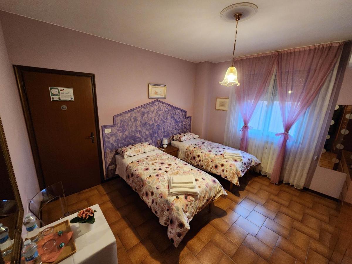 Gold B&B Ravarino 外观 照片